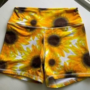 L FLEO true hi contour shorts